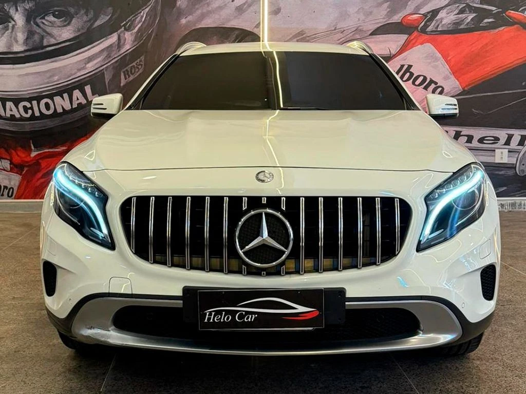 MERCEDES-BENZ GLA 200