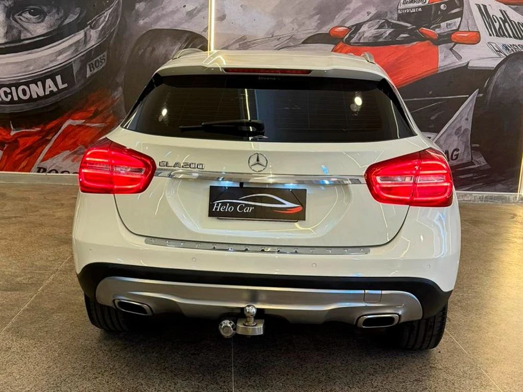 MERCEDES-BENZ GLA 200