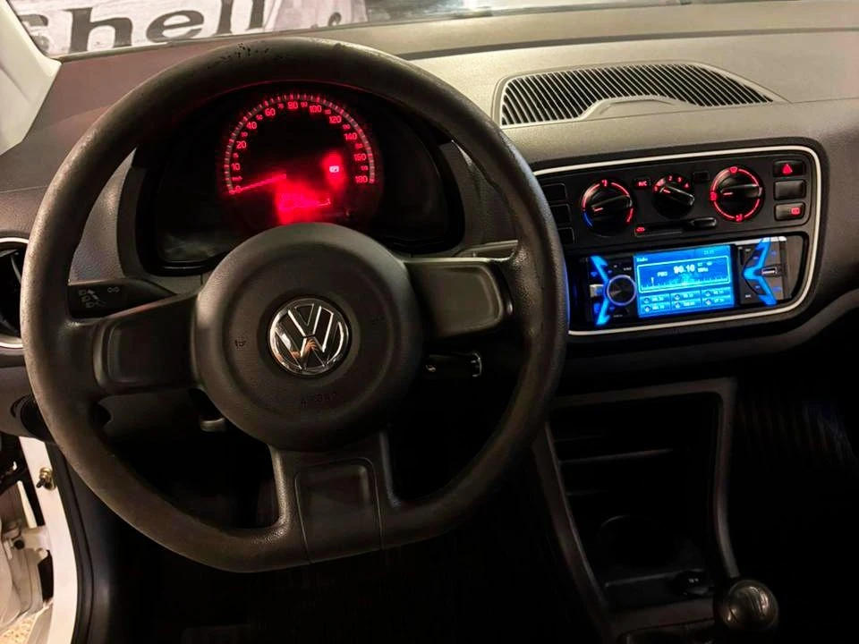 VOLKSWAGEN UP