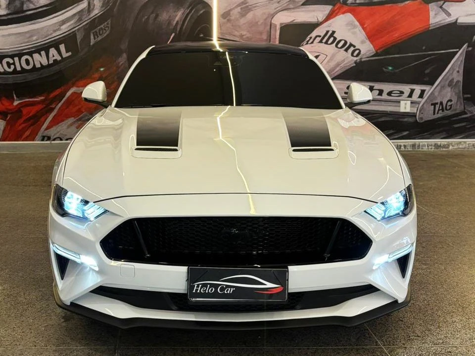 FORD MUSTANG