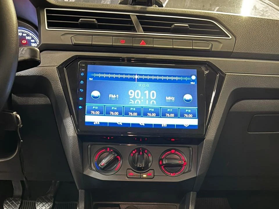 VOLKSWAGEN VOYAGE