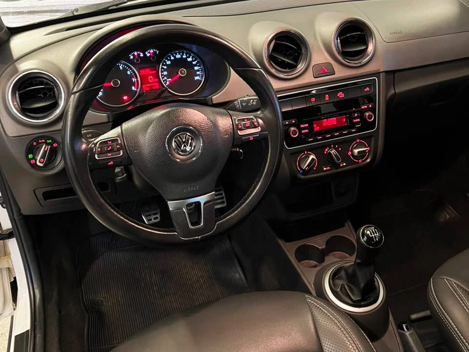 VOLKSWAGEN SAVEIRO