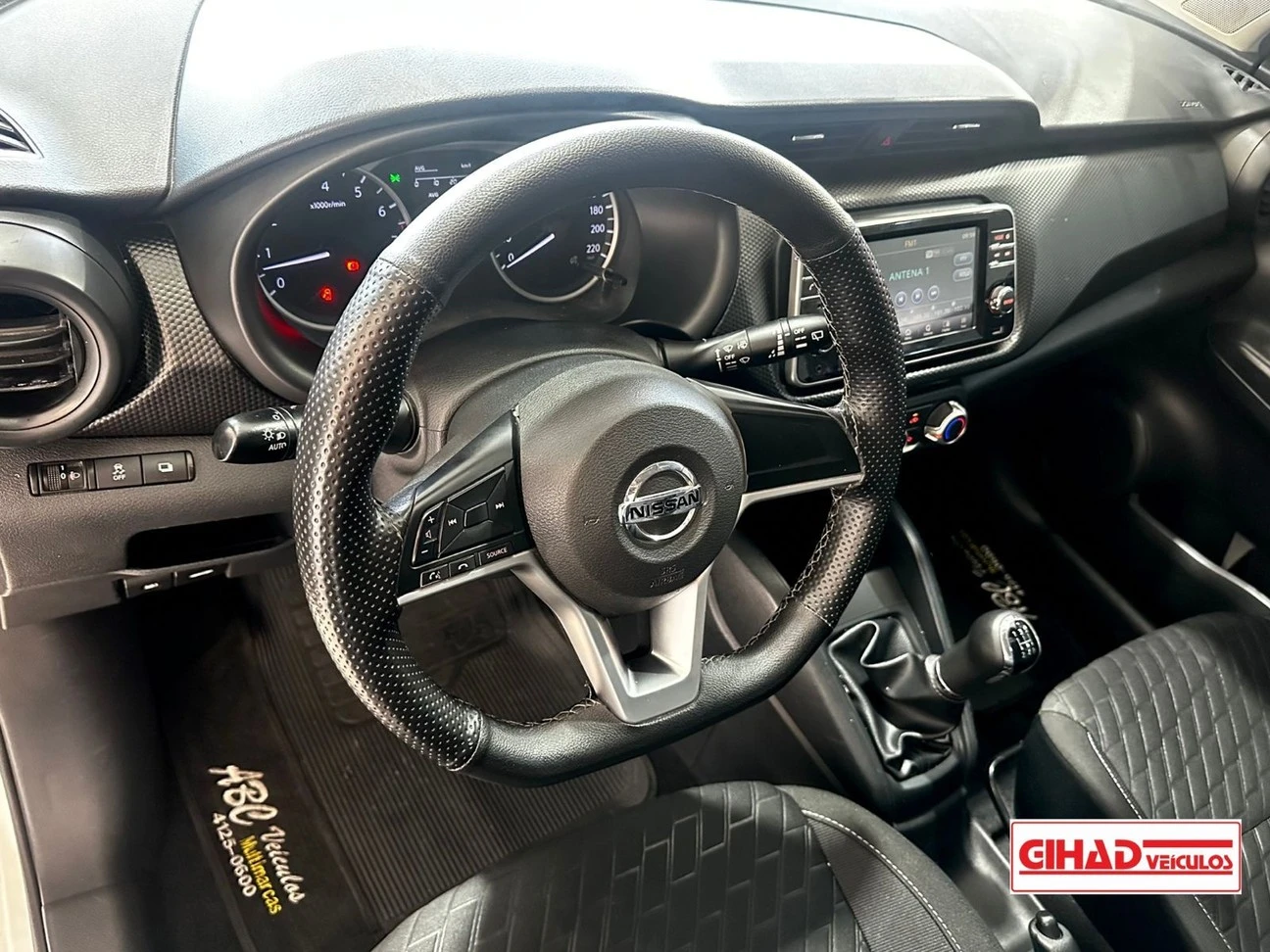 NISSAN KICKS