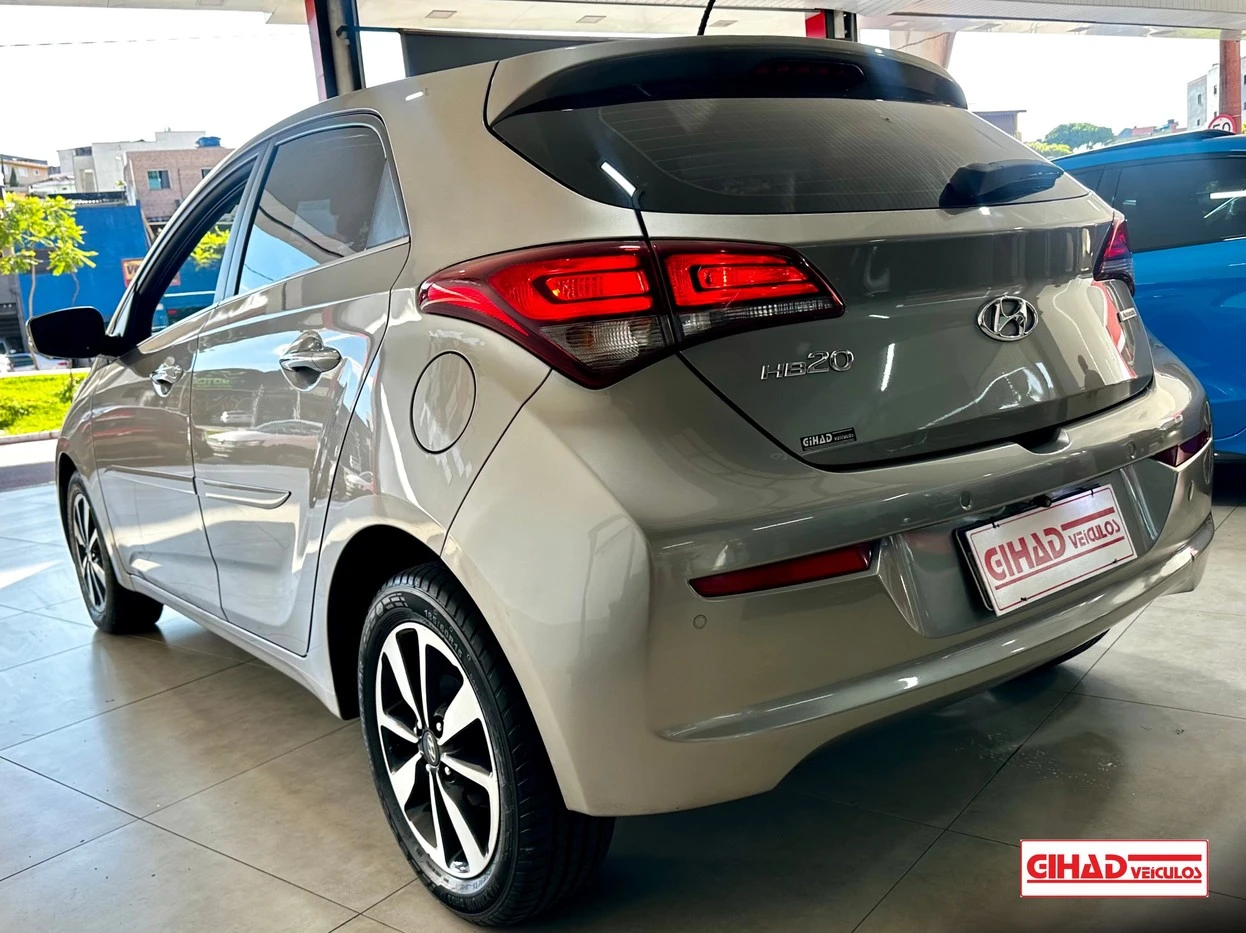HYUNDAI HB20