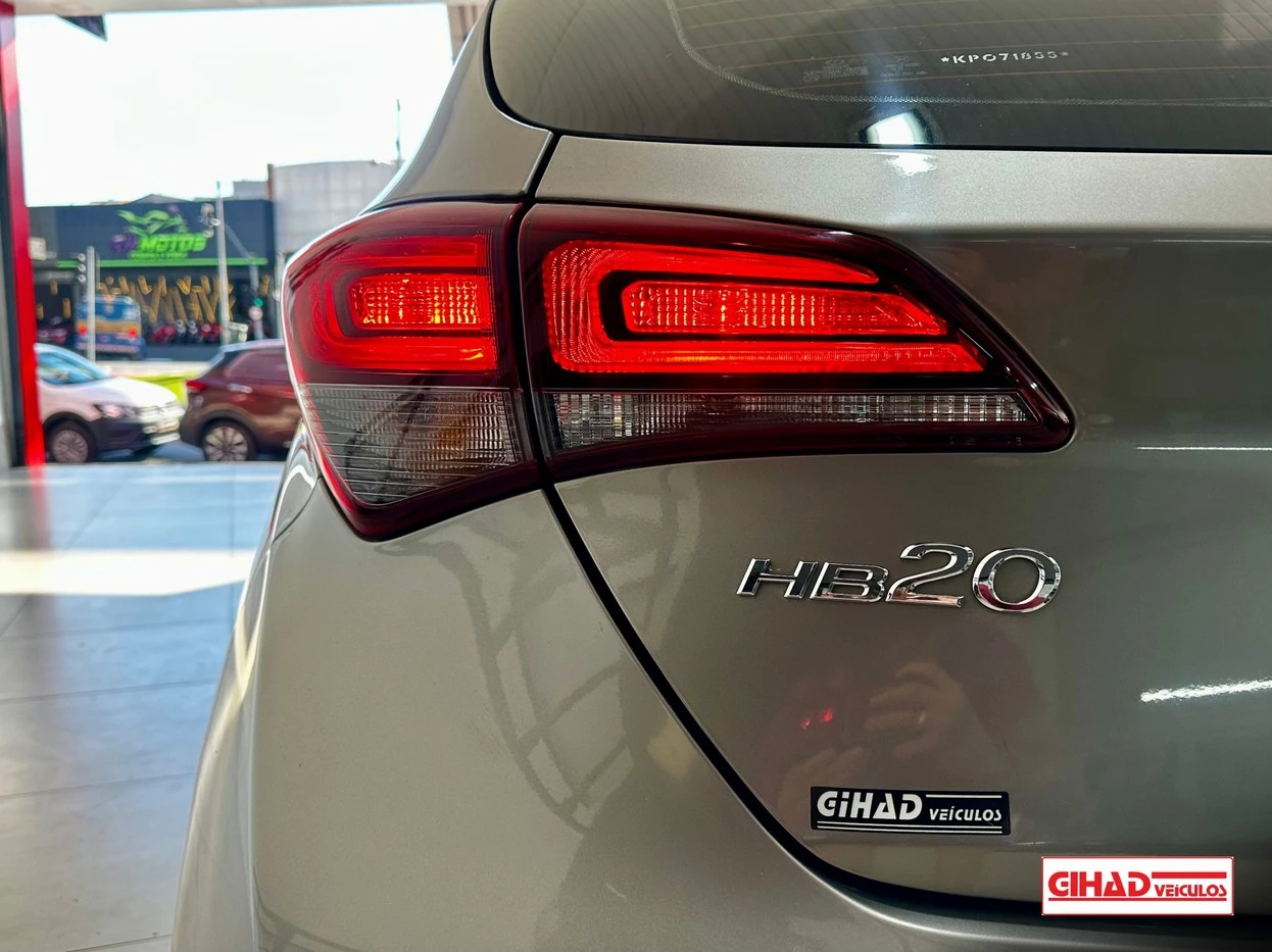 HYUNDAI HB20