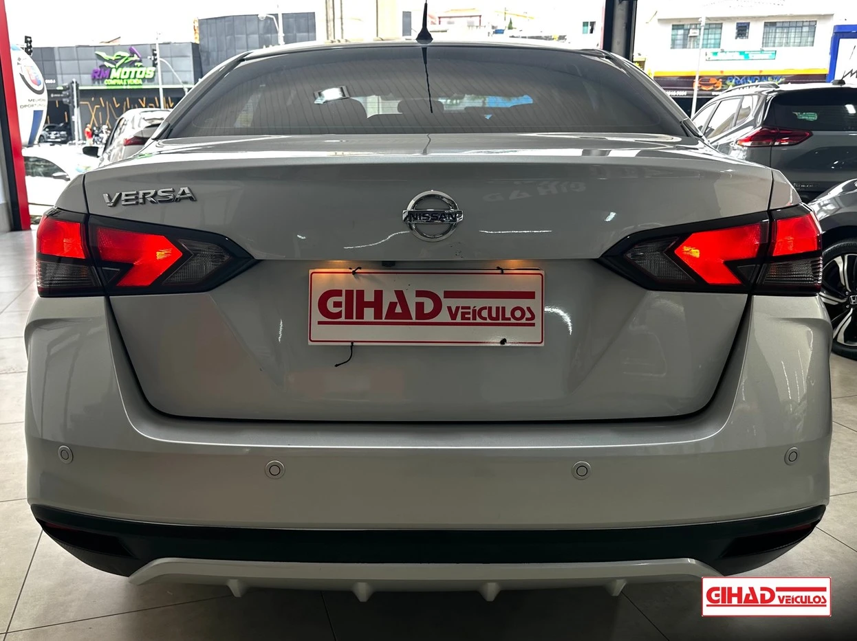 NISSAN VERSA
