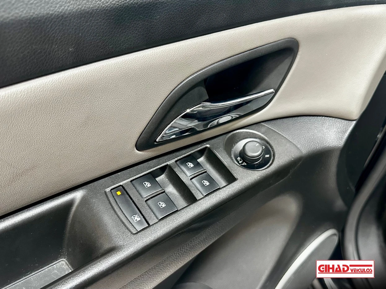 CHEVROLET CRUZE