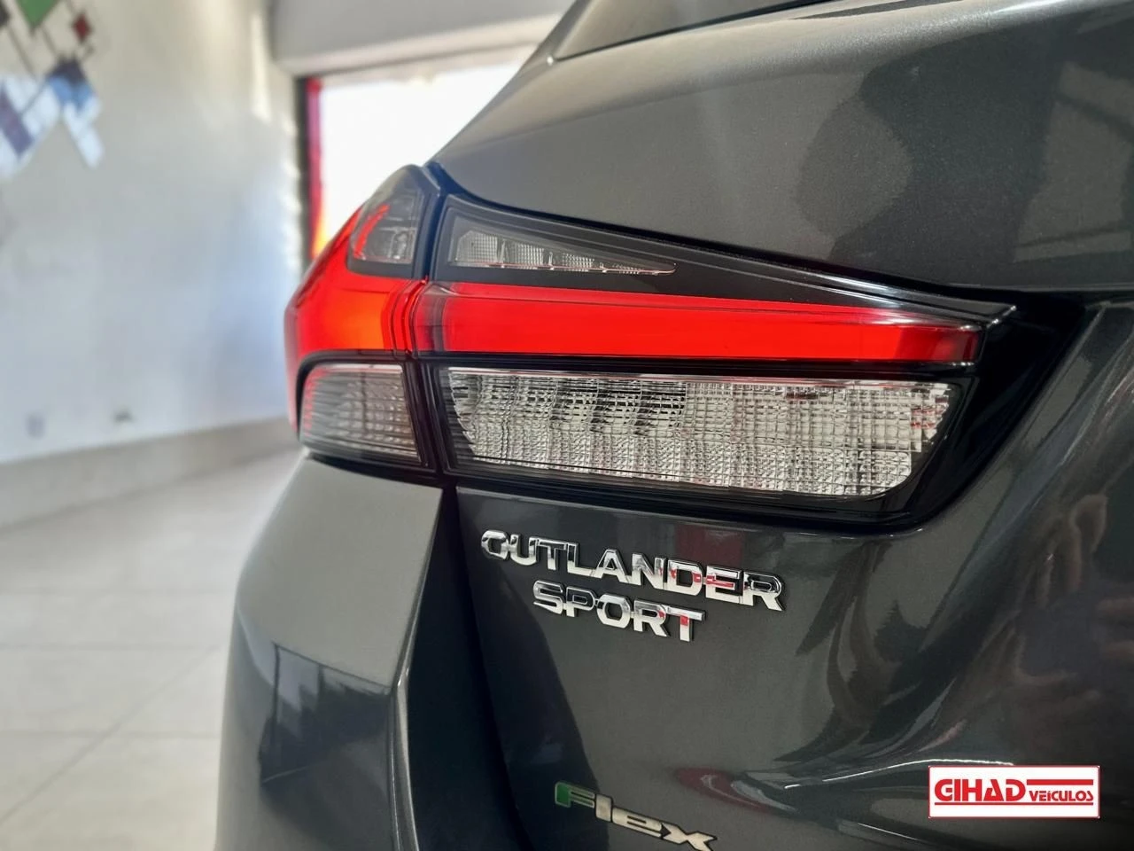 MITSUBISHI OUTLANDER SPORT