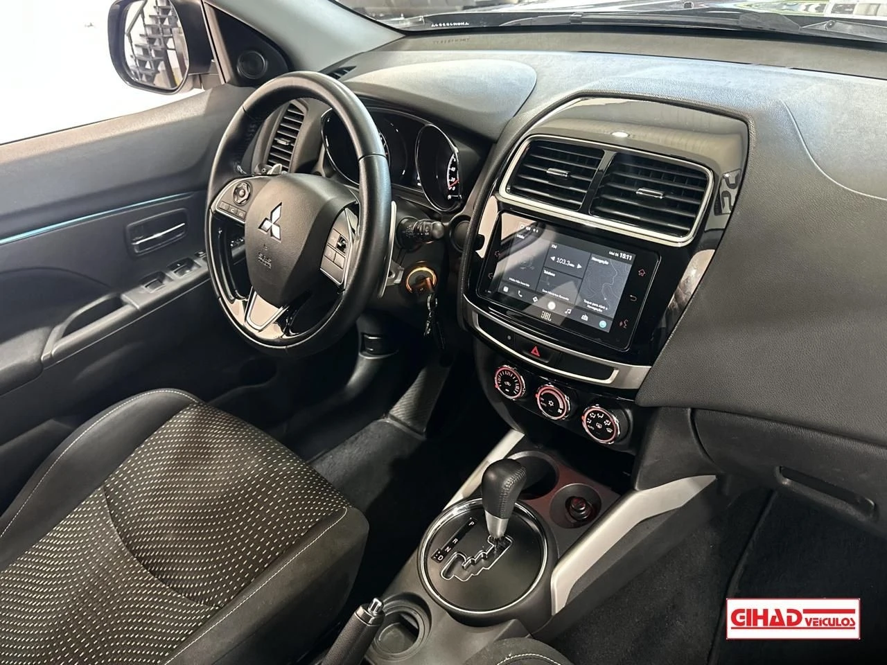 MITSUBISHI OUTLANDER SPORT