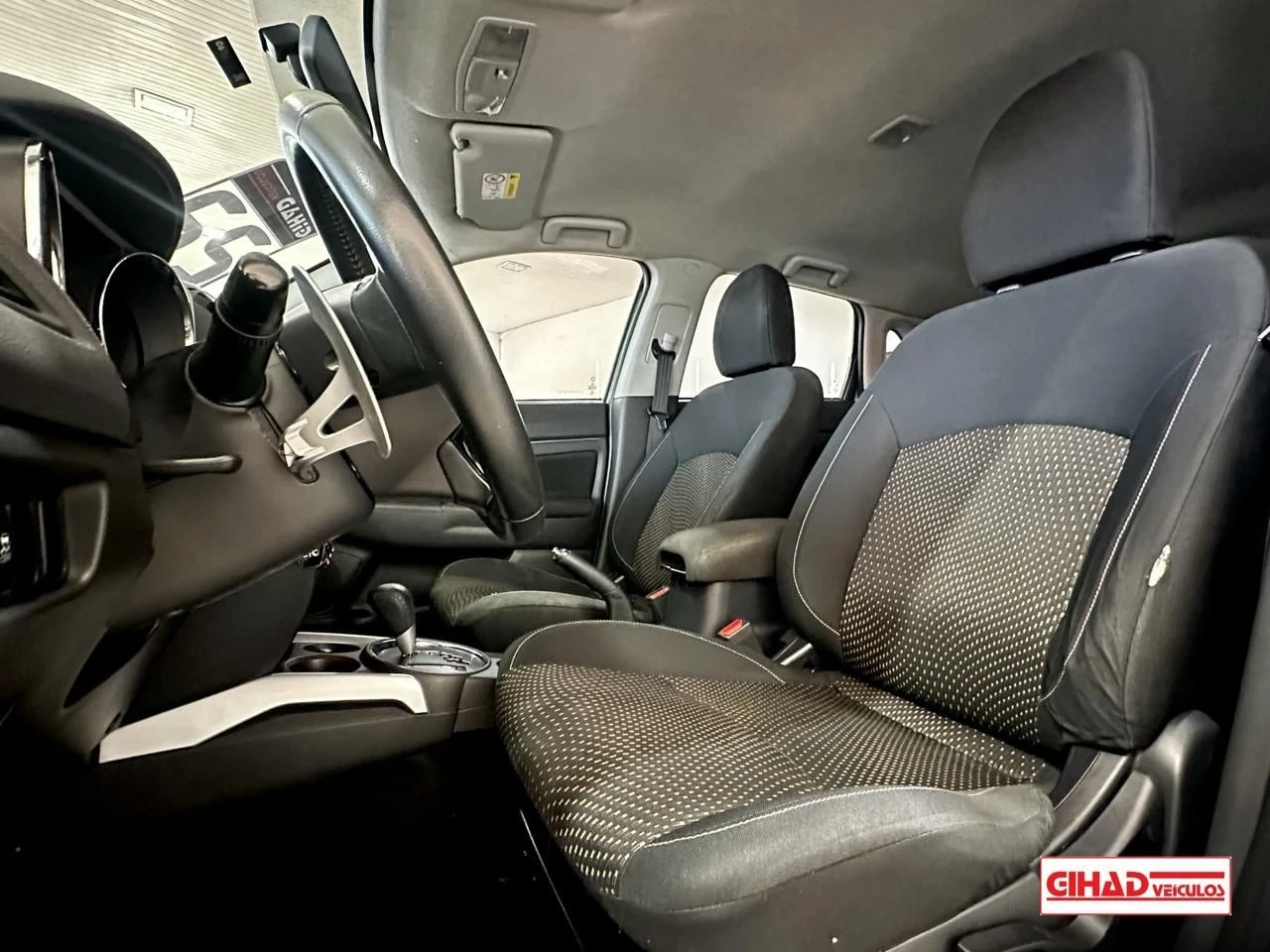 MITSUBISHI OUTLANDER SPORT