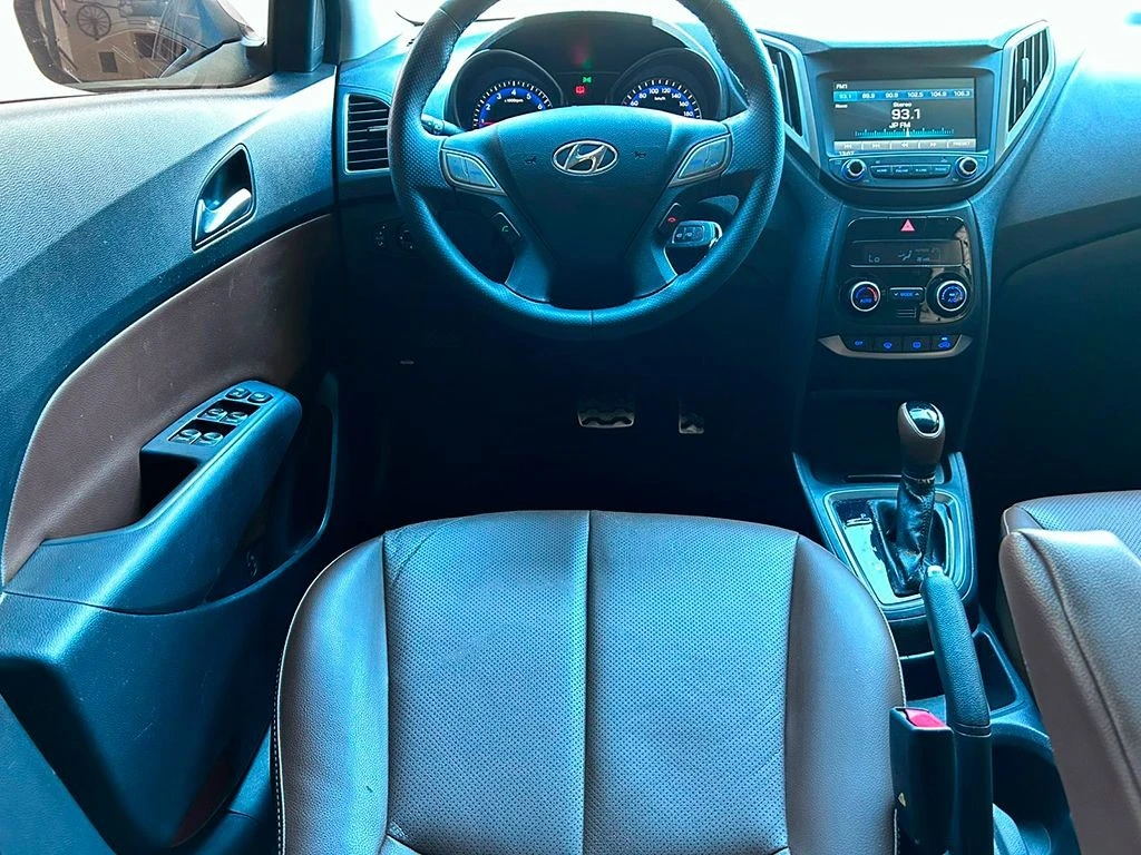 HYUNDAI HB20X