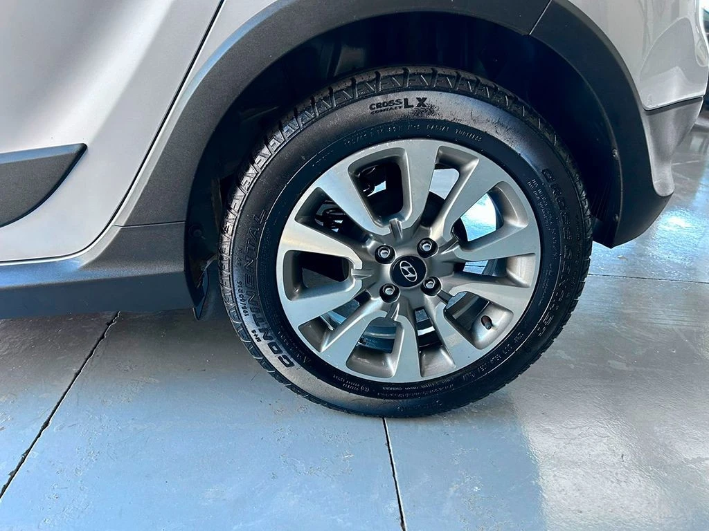 HYUNDAI HB20X