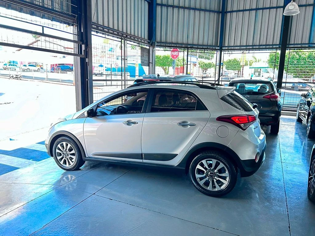 HYUNDAI HB20X