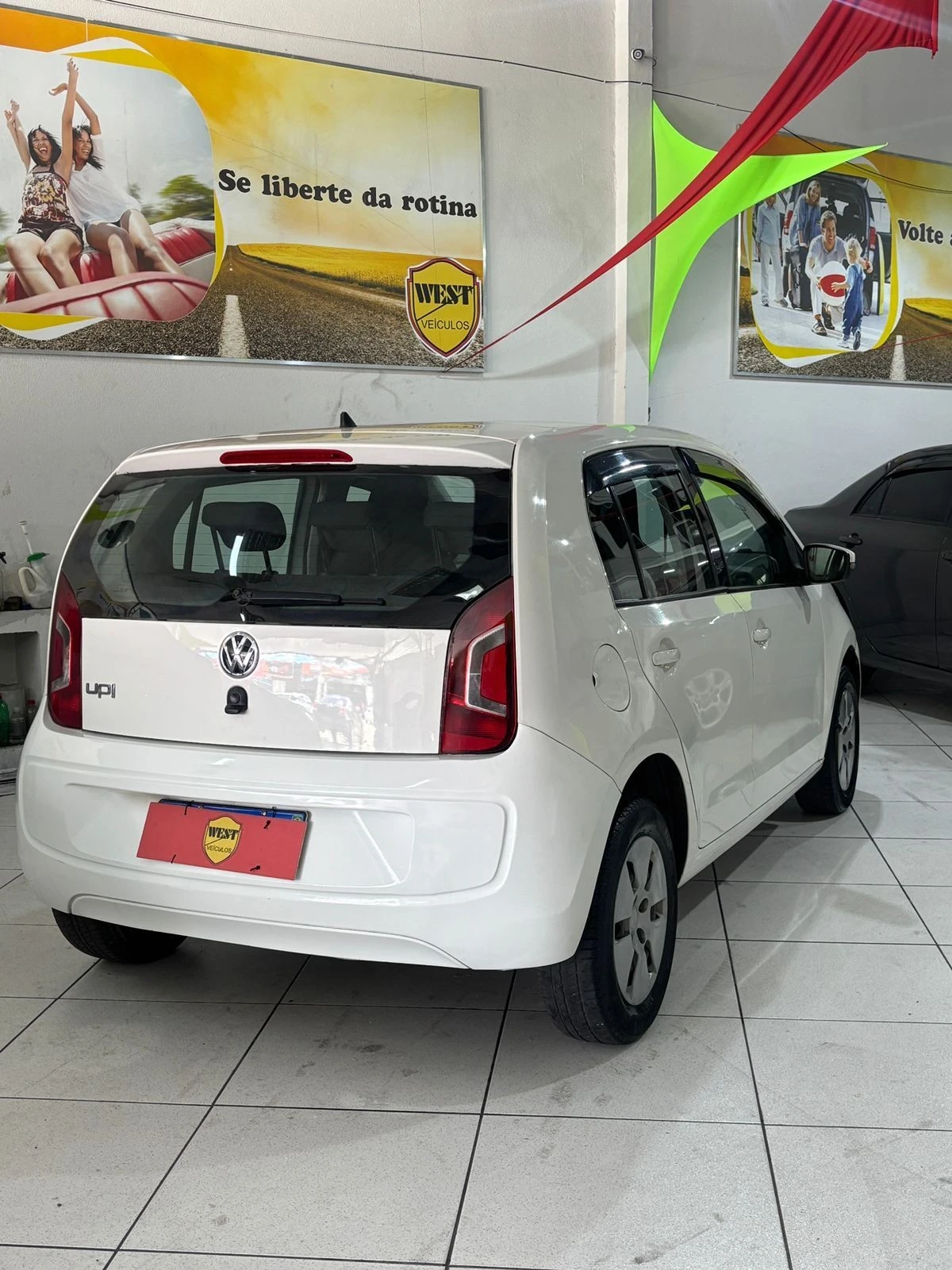 VOLKSWAGEN UP