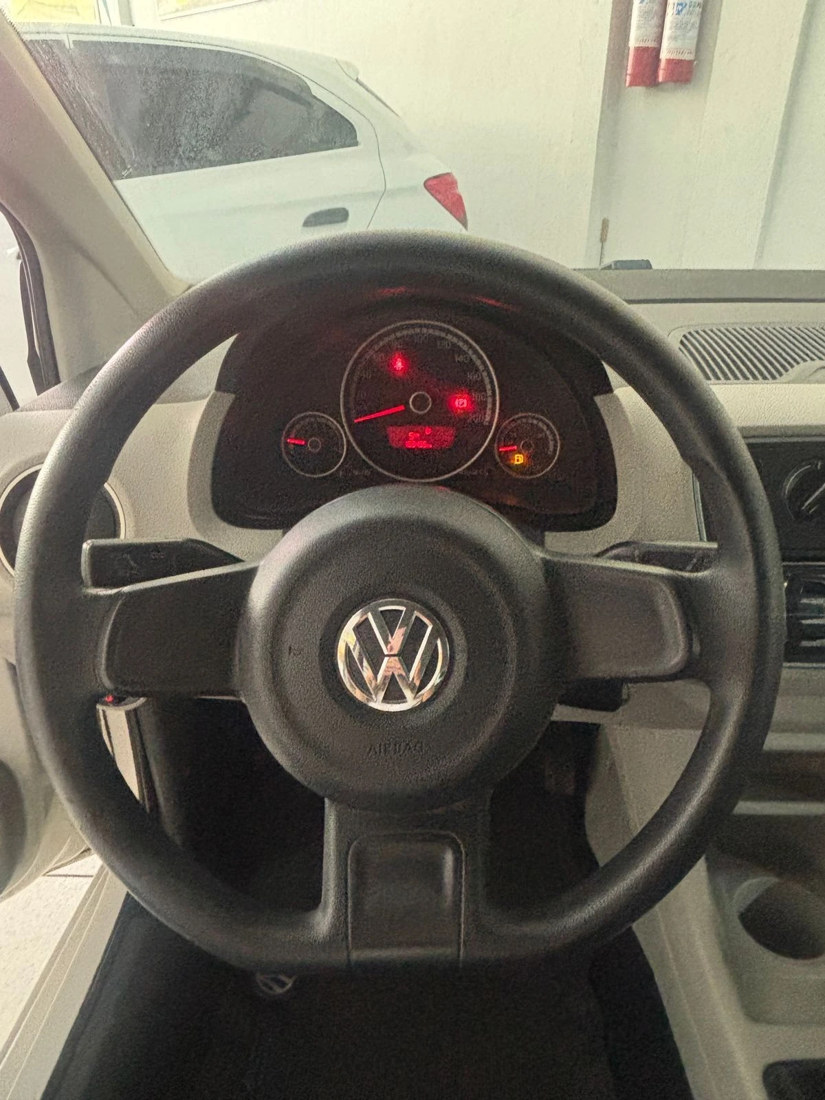 VOLKSWAGEN UP