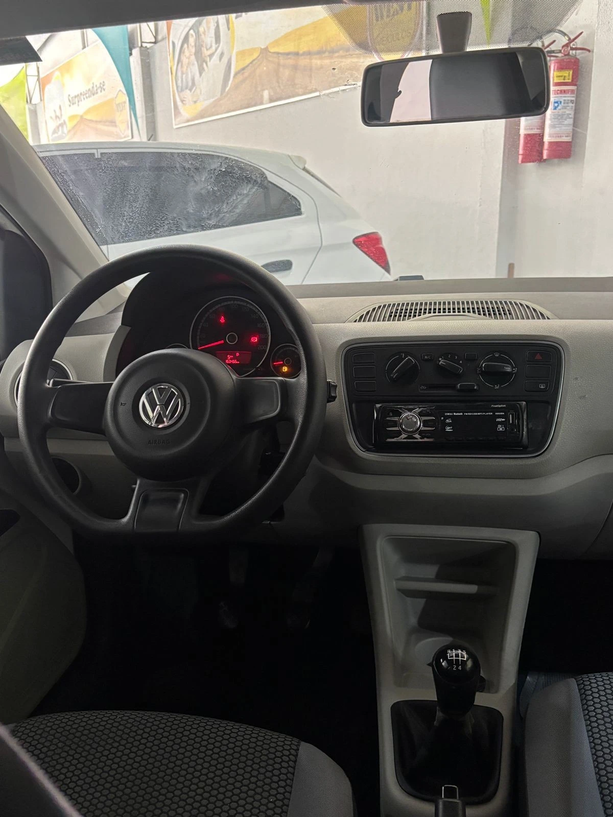 VOLKSWAGEN UP
