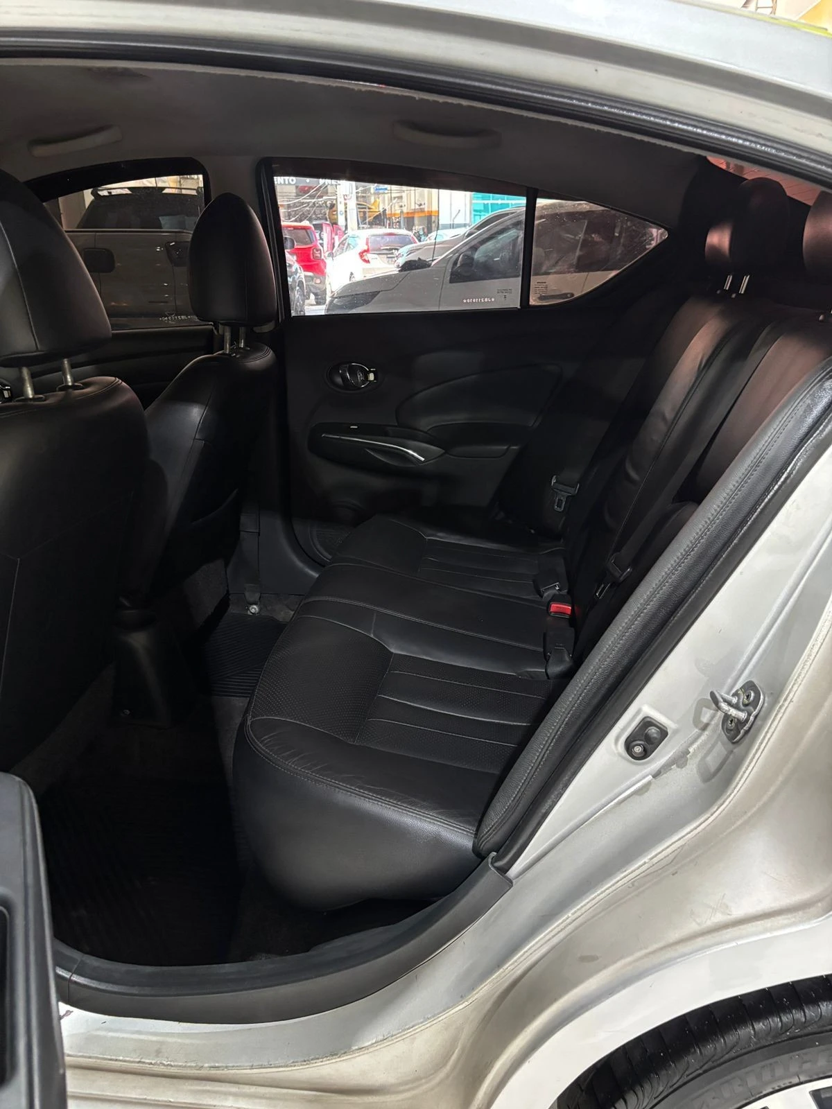 NISSAN VERSA