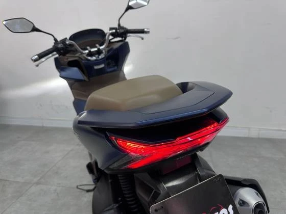 HONDA PCX DLX