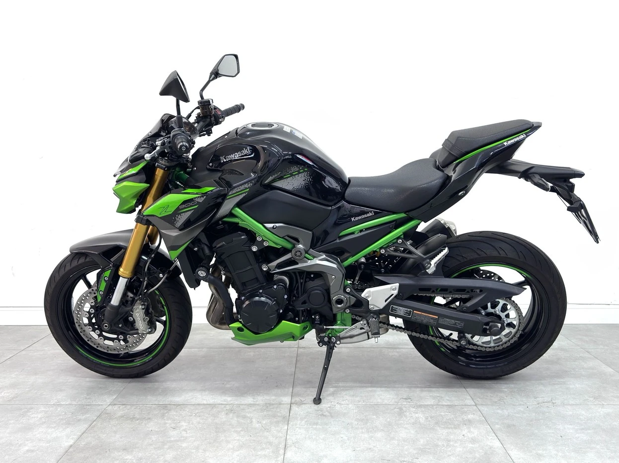 KAWASAKI Z900 R EDITION