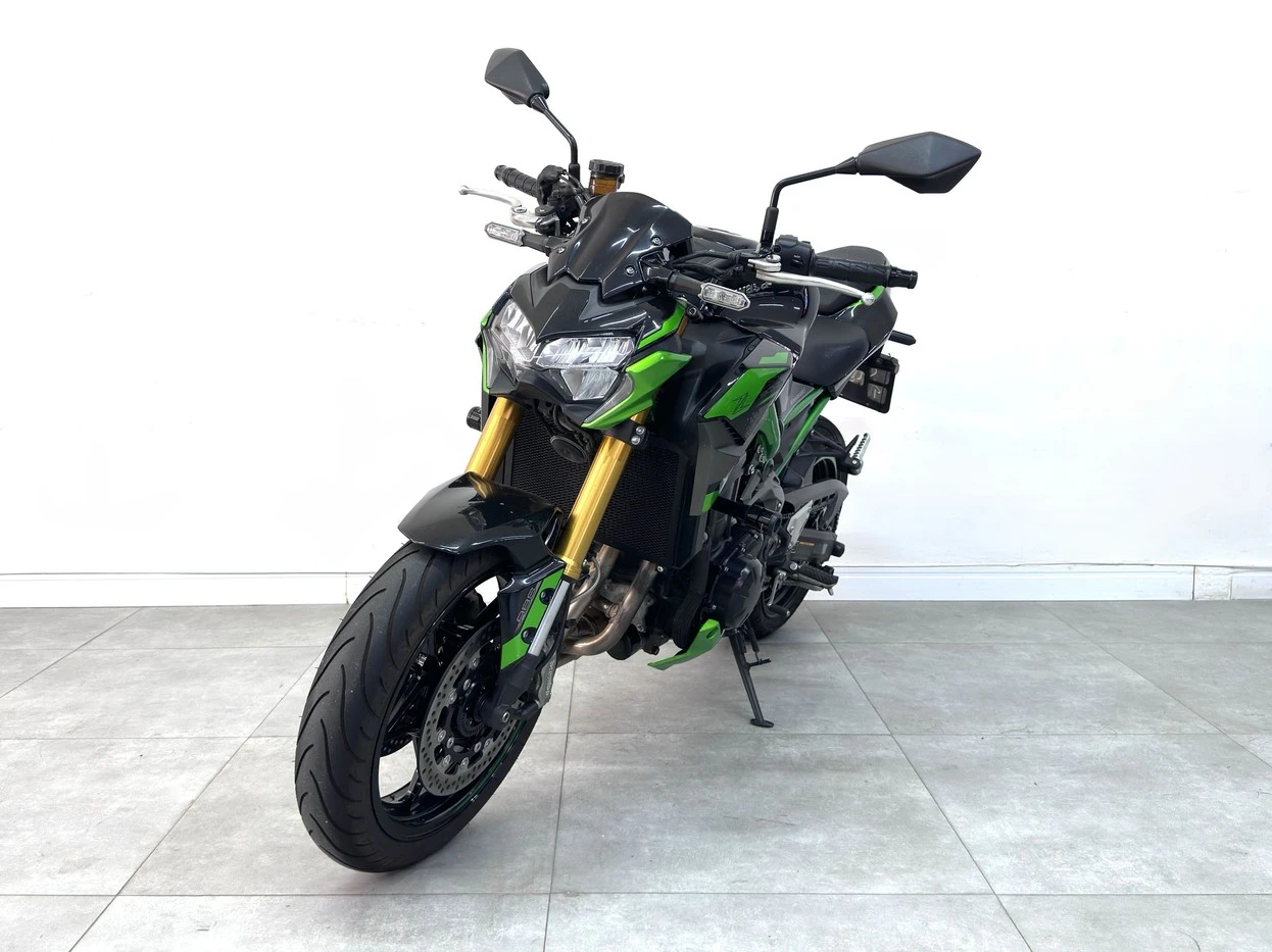 KAWASAKI Z900 R EDITION