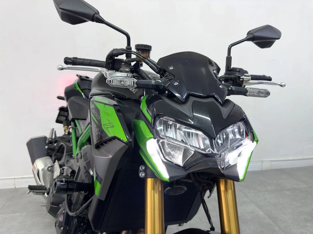 KAWASAKI Z900 R EDITION