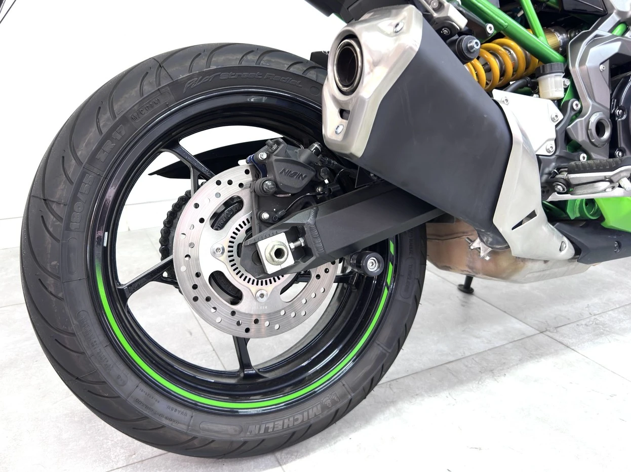 KAWASAKI Z900 R EDITION