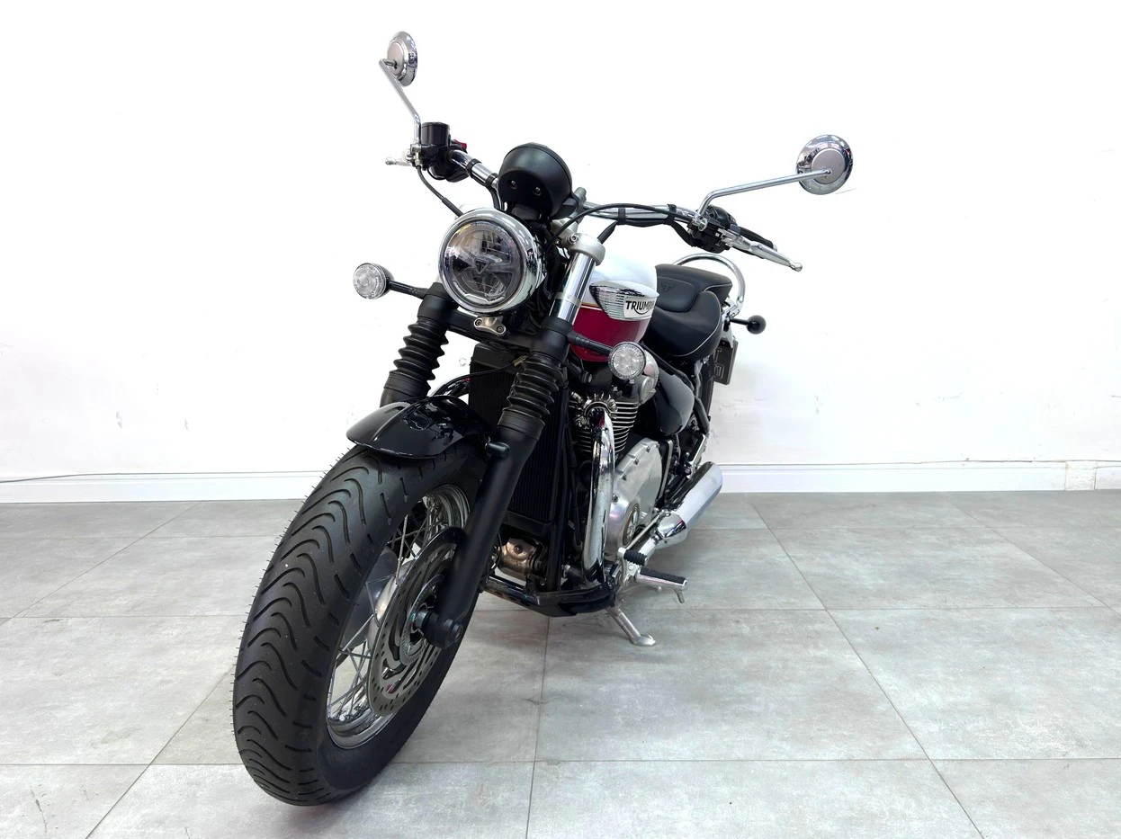 TRIUMPH BONNEVILLE SPEEDMASTER