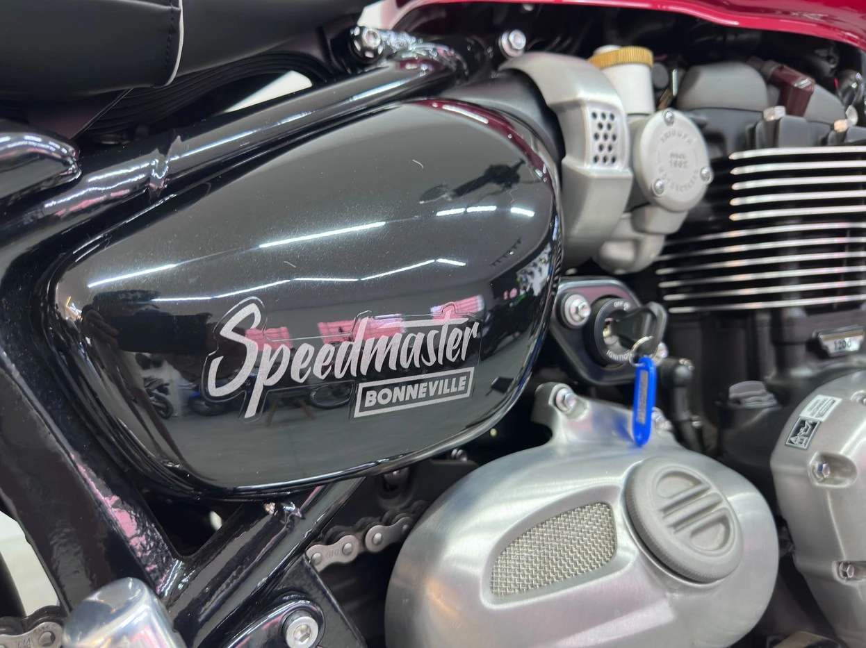 TRIUMPH BONNEVILLE SPEEDMASTER