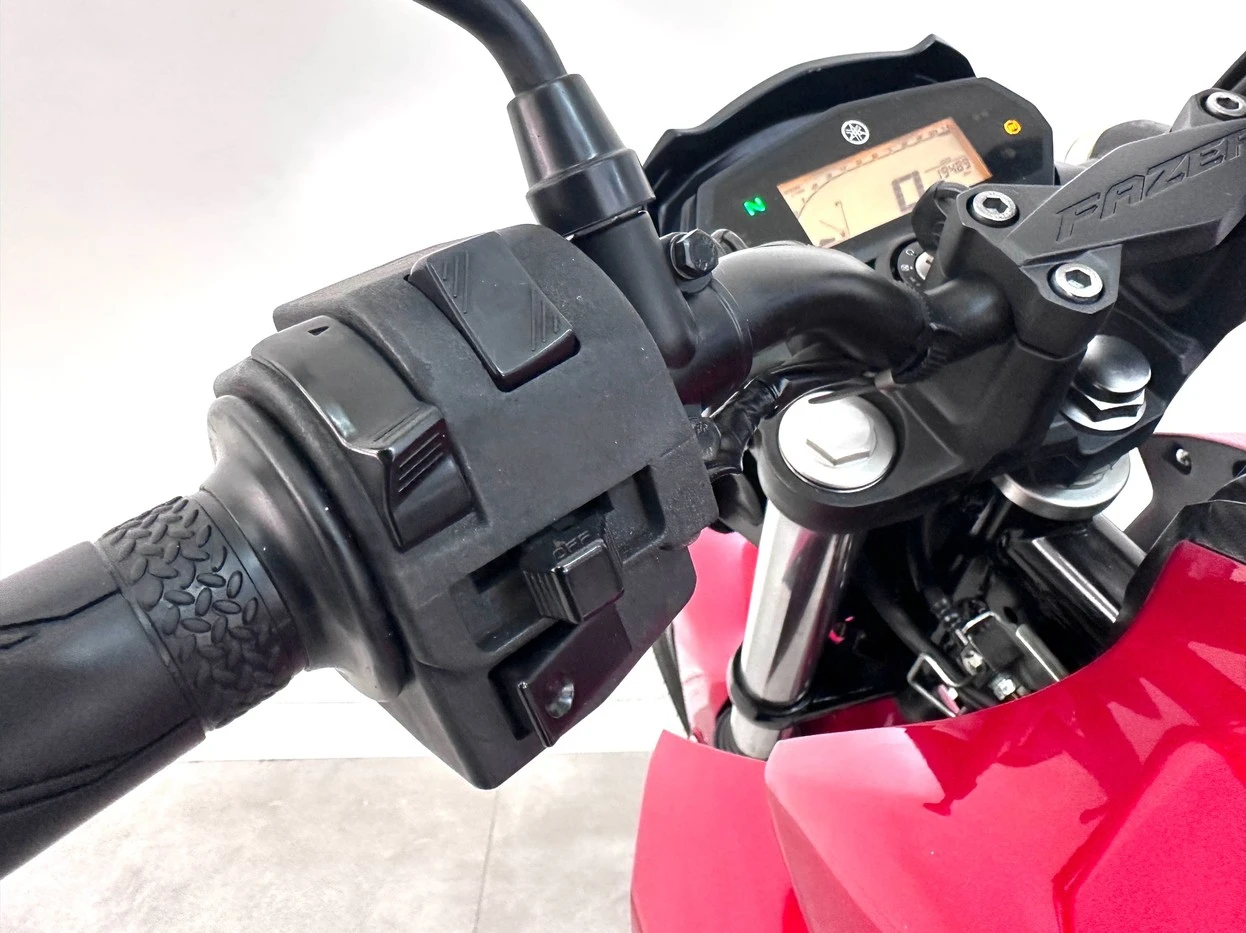 YAMAHA FZ25 FAZER ABS