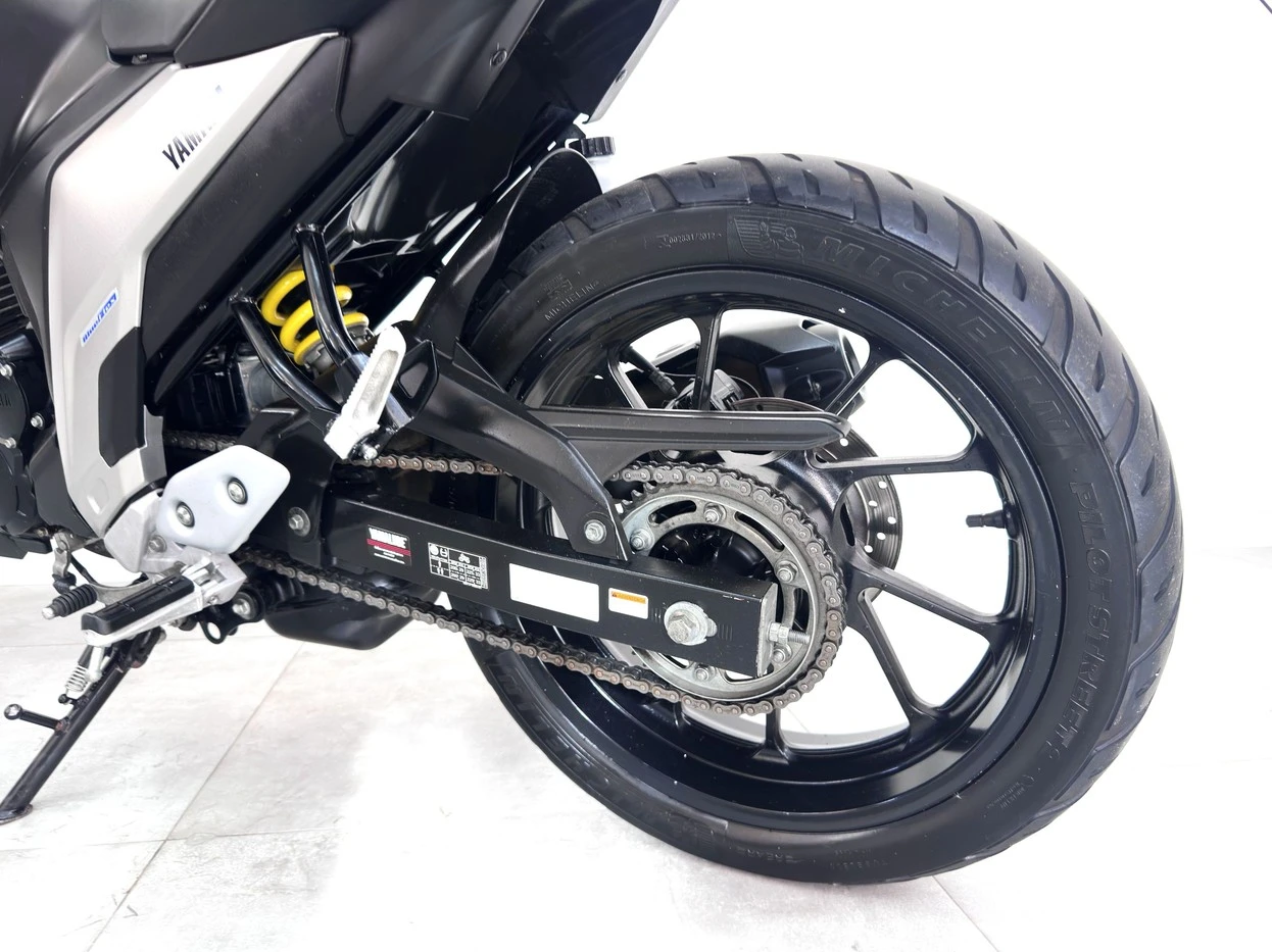 YAMAHA FZ25 FAZER ABS