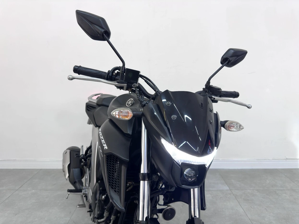 YAMAHA FZ25 FAZER ABS
