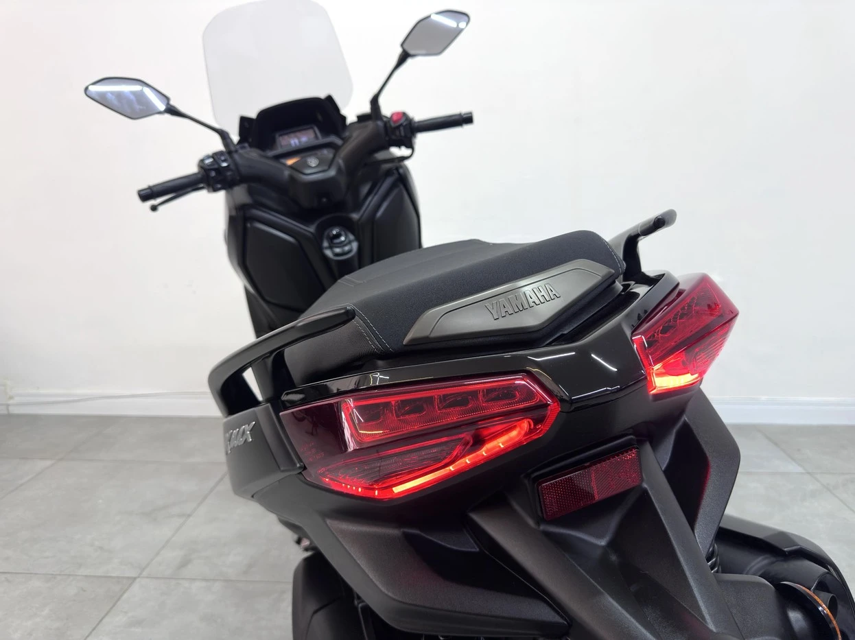YAMAHA XMAX 250 CONNECTED ABS