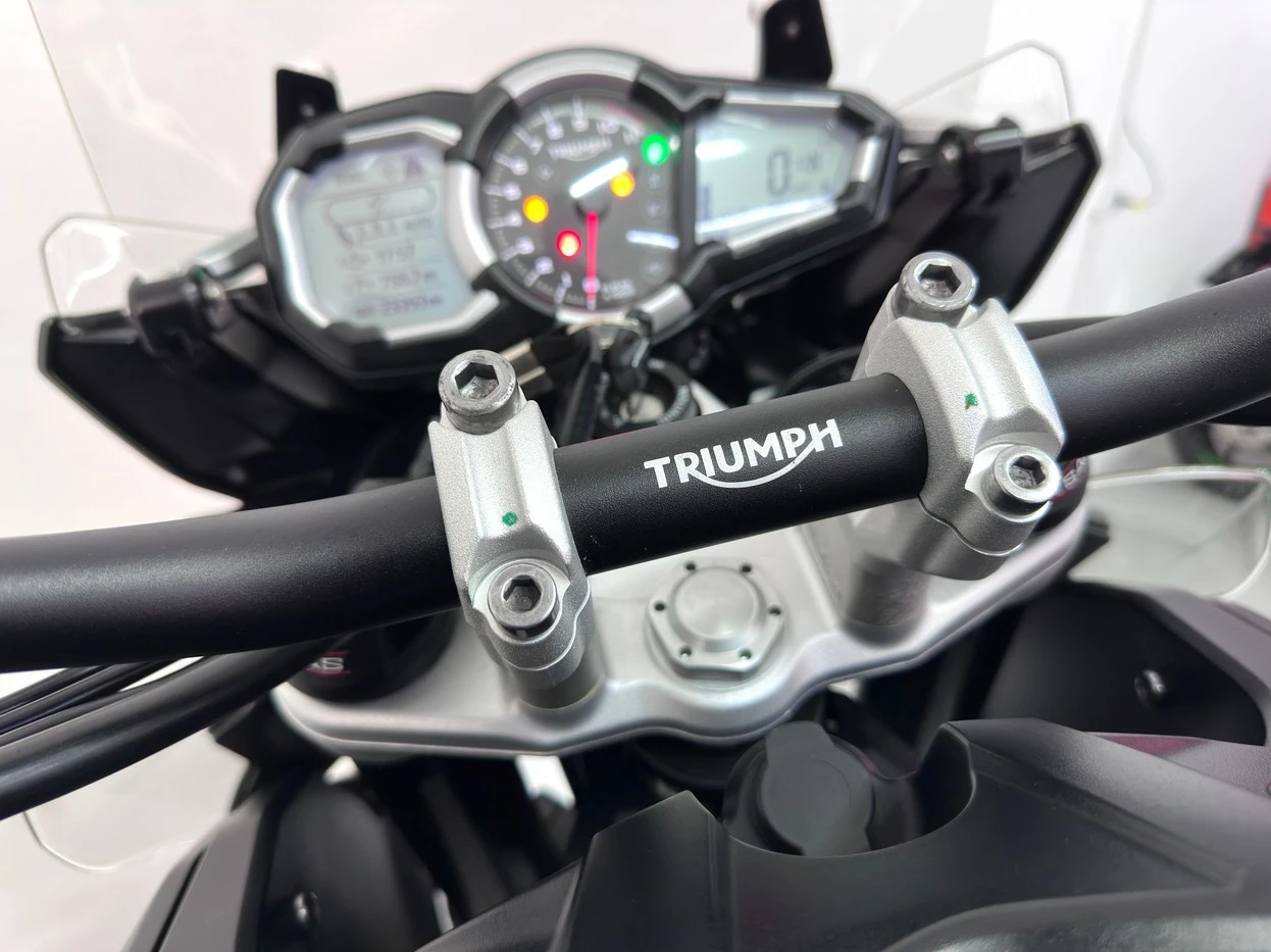 TRIUMPH TIGER EXPLORER XCA