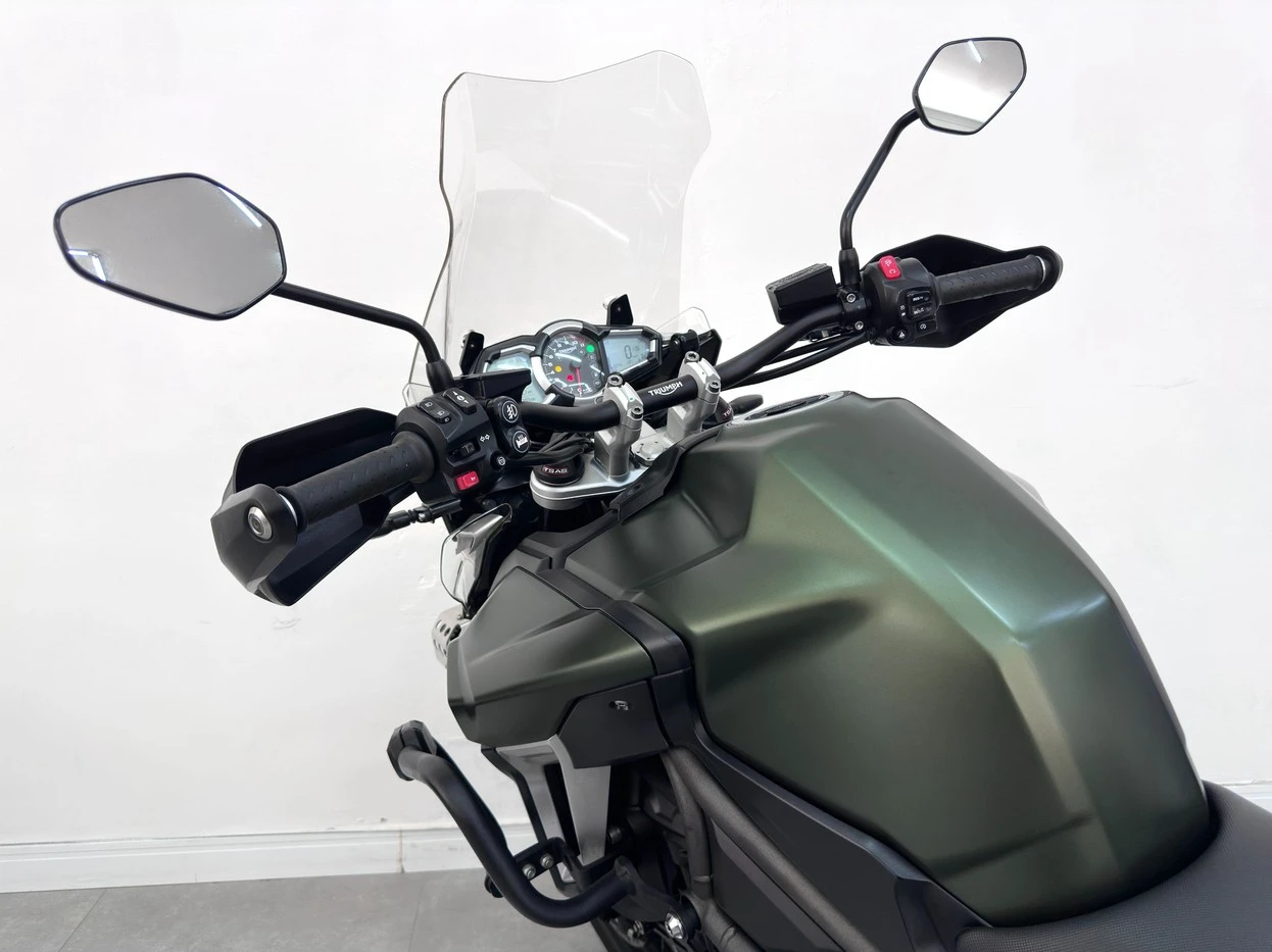 TRIUMPH TIGER EXPLORER XCA