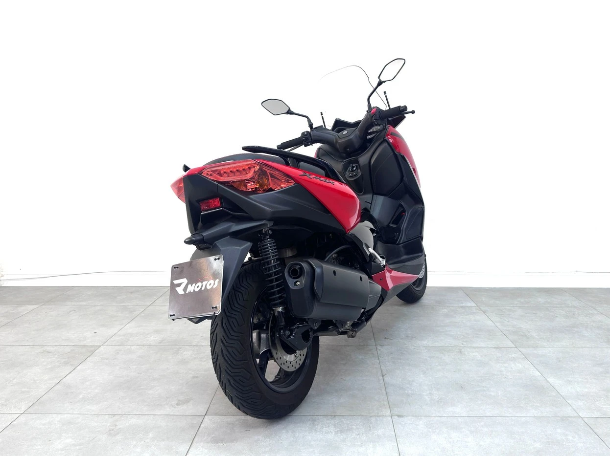 YAMAHA XMAX ABS