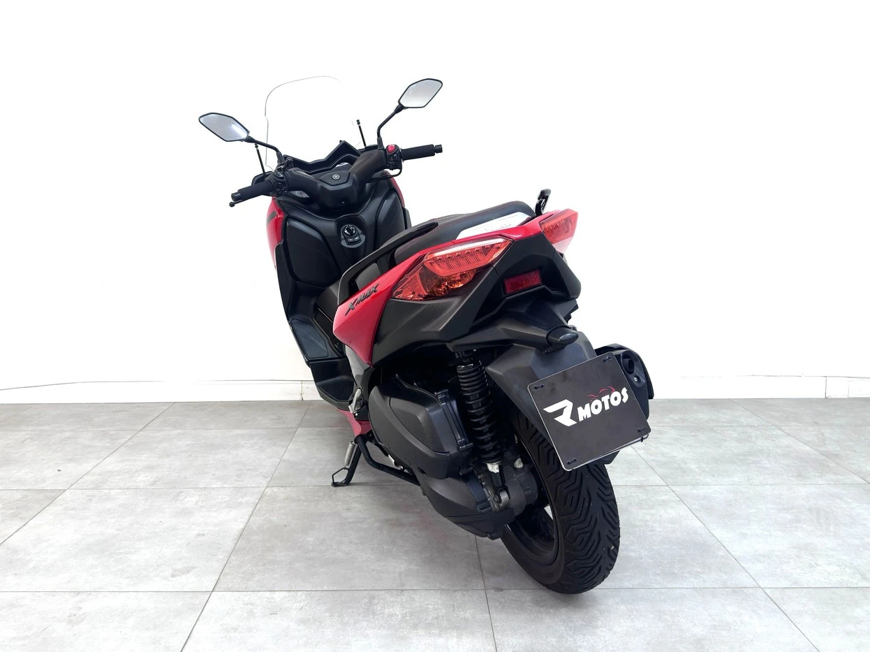 YAMAHA XMAX ABS