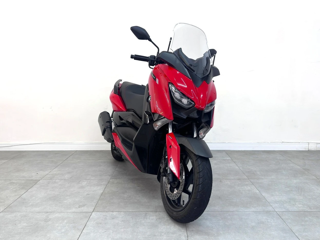 YAMAHA XMAX ABS