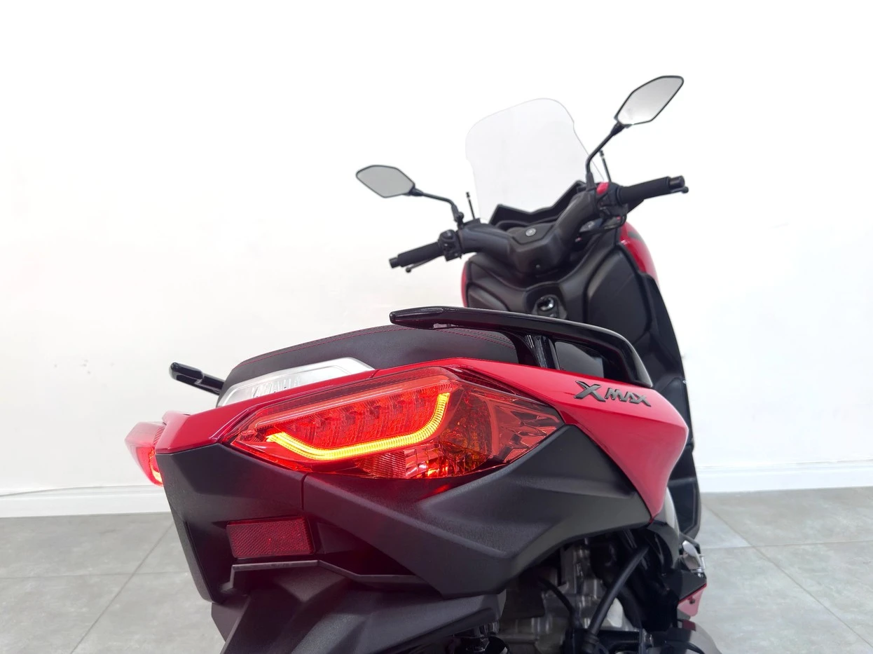 YAMAHA XMAX ABS
