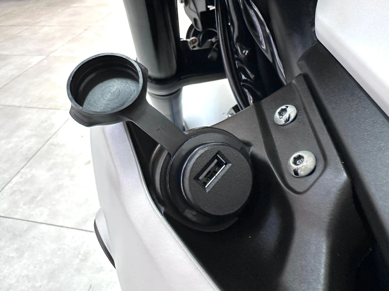 YAMAHA MT-03 CONNECTED ABS