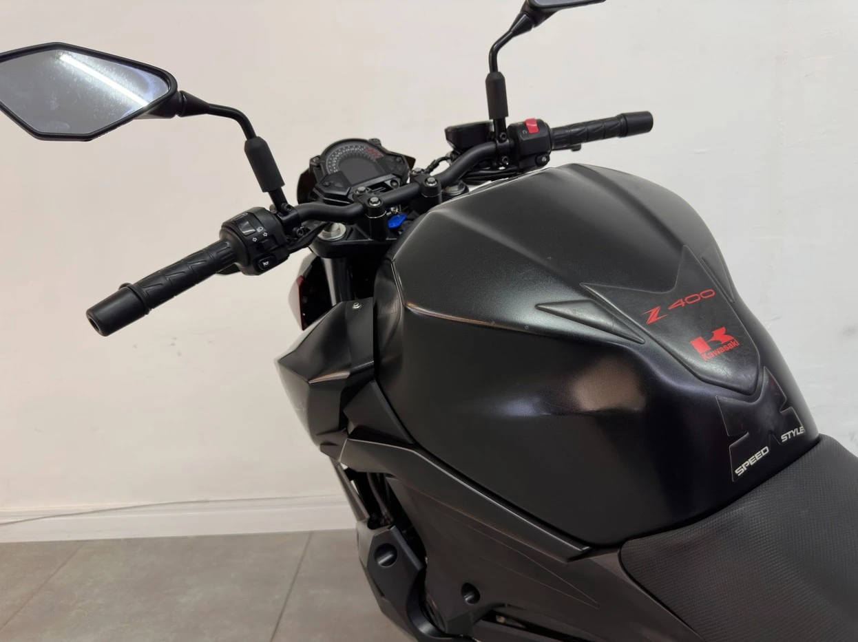 KAWASAKI Z400