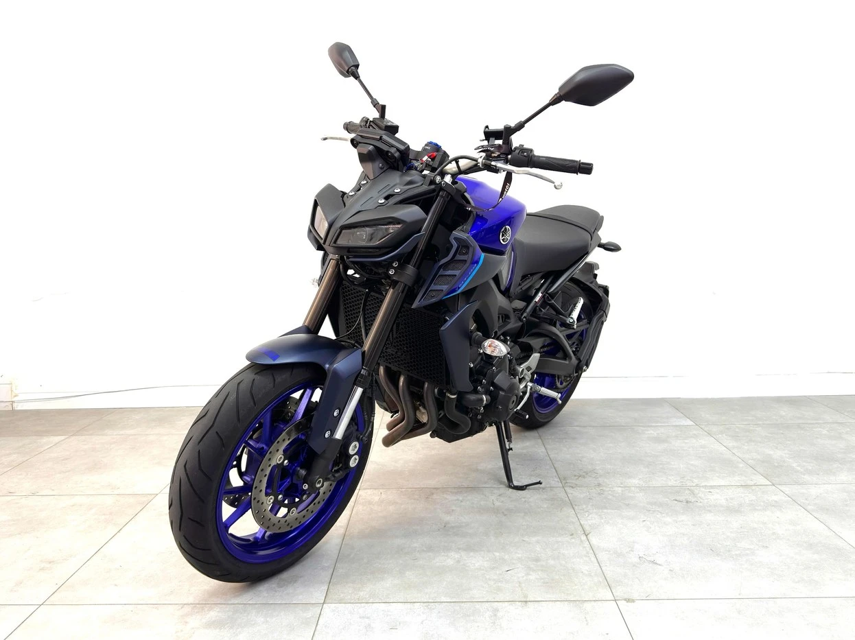 YAMAHA MT-09