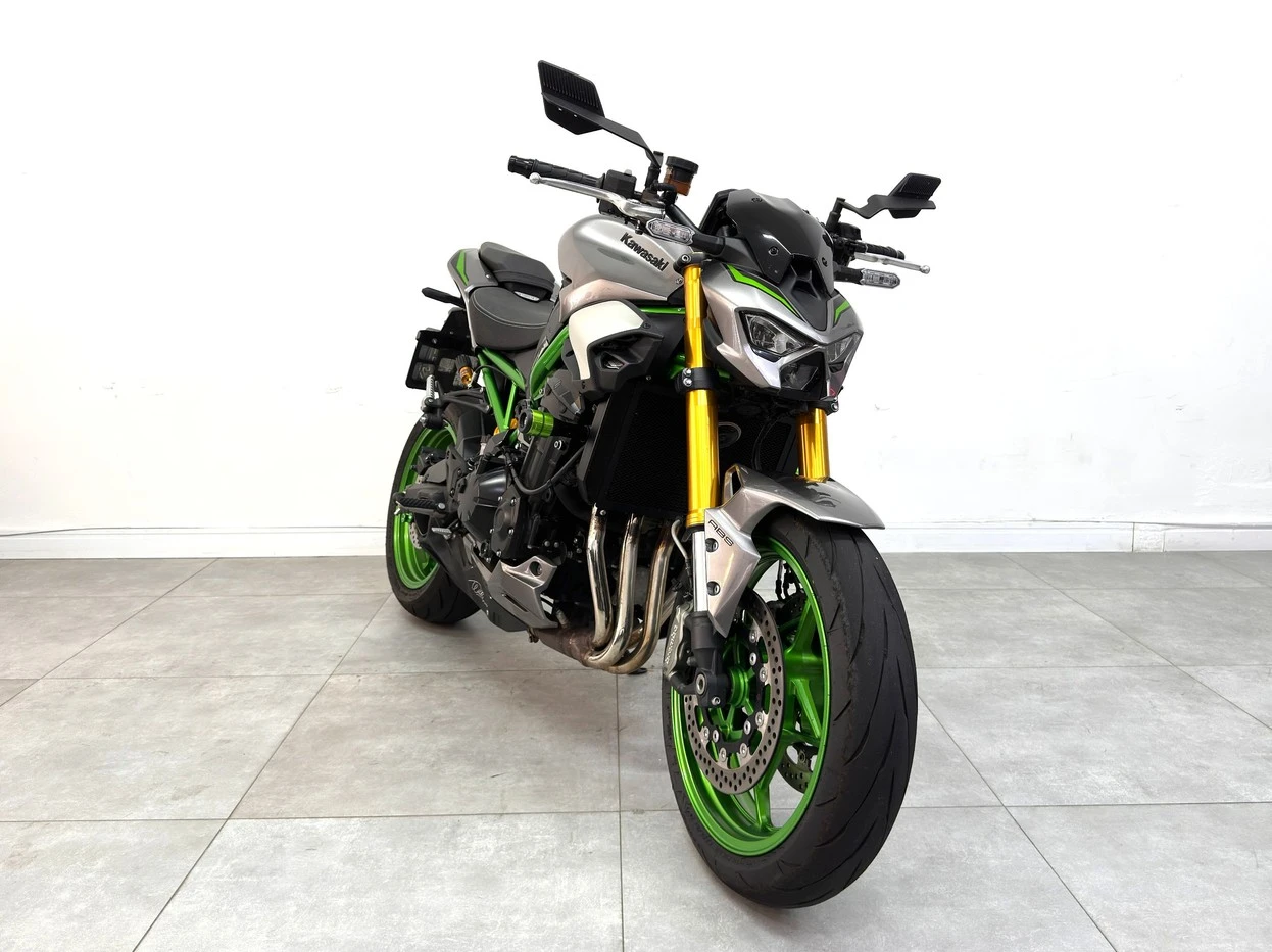 KAWASAKI Z900 R EDITION