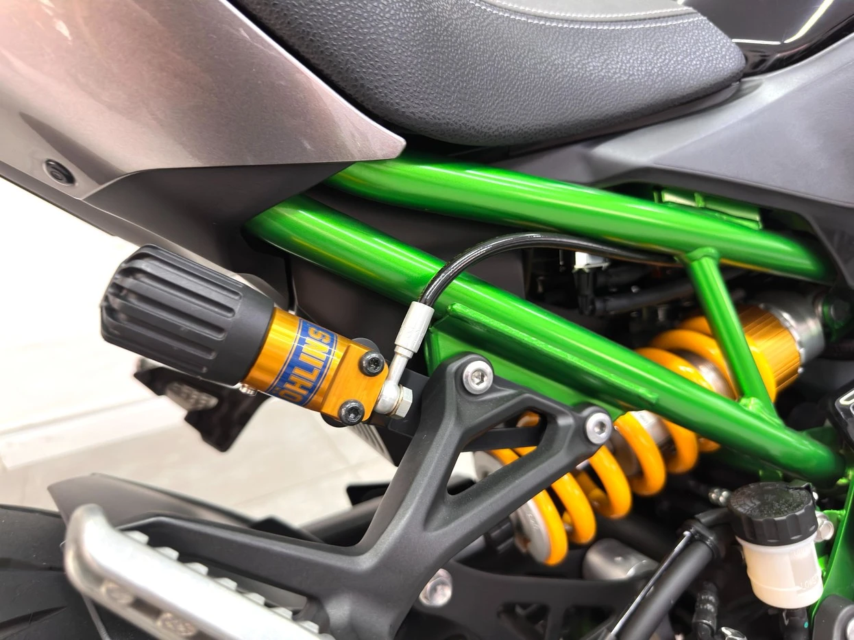 KAWASAKI Z900 R EDITION