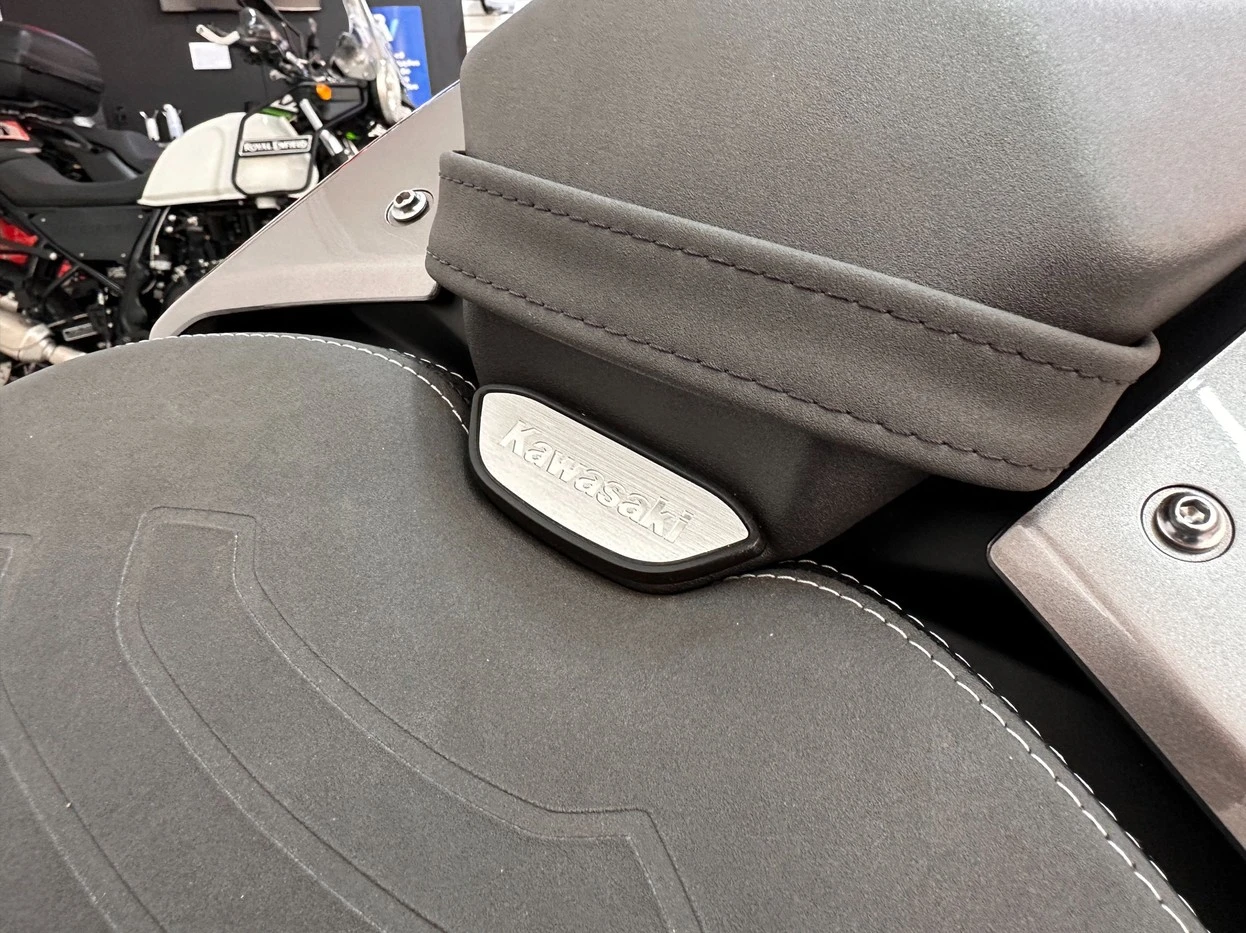 KAWASAKI Z900 R EDITION