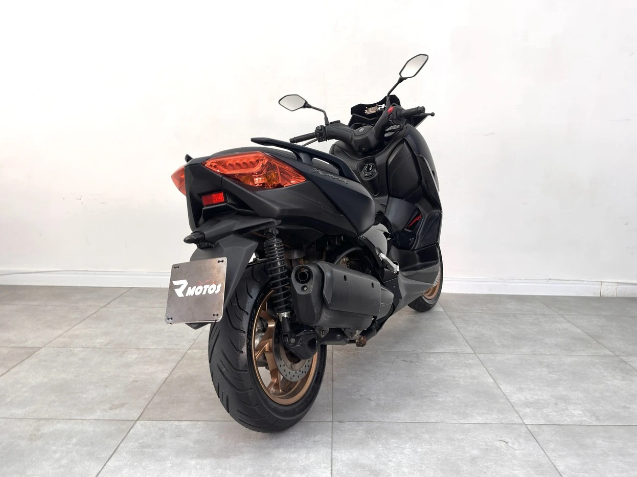 YAMAHA XMAX ABS