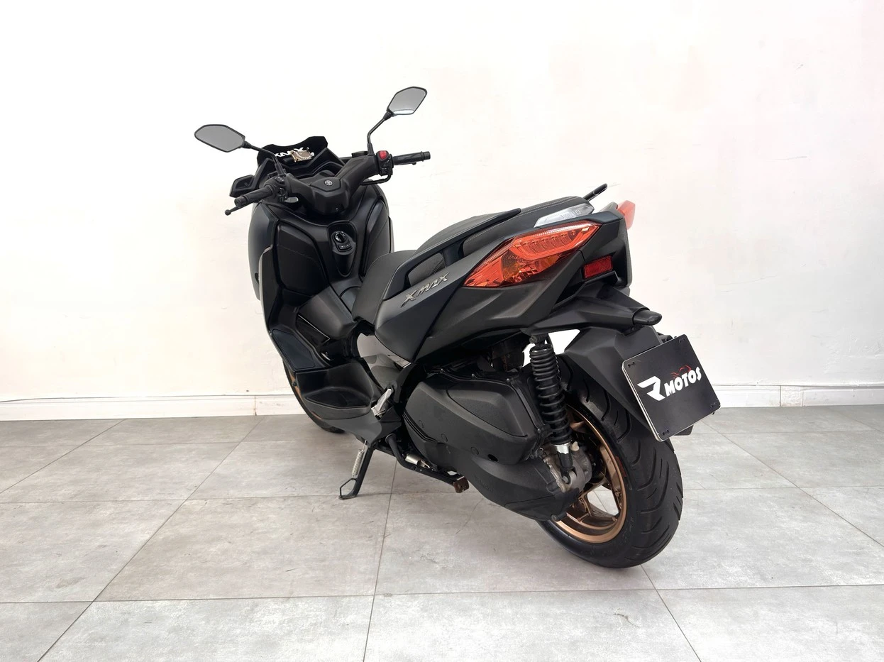 YAMAHA XMAX ABS