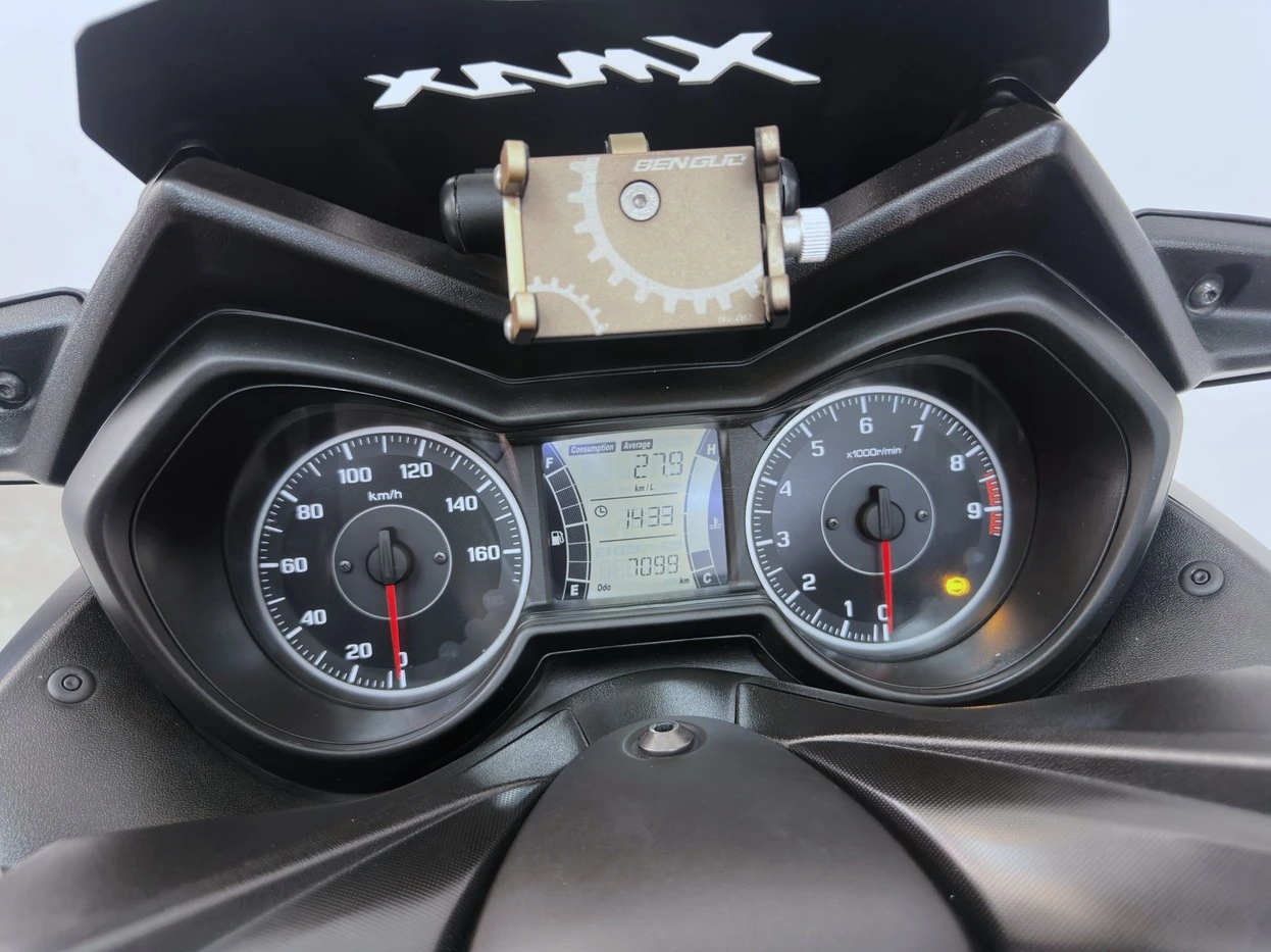 YAMAHA XMAX ABS