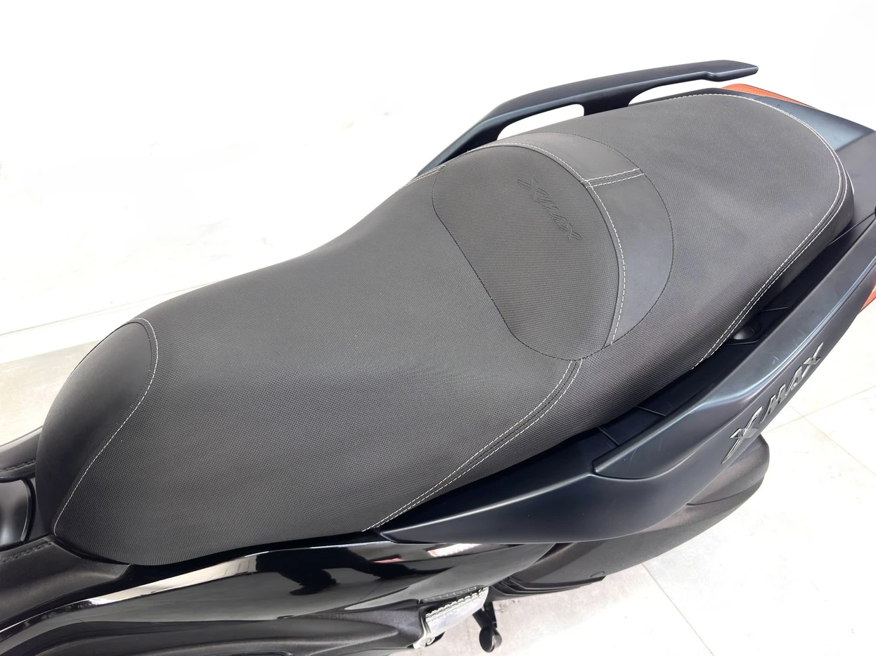 YAMAHA XMAX ABS