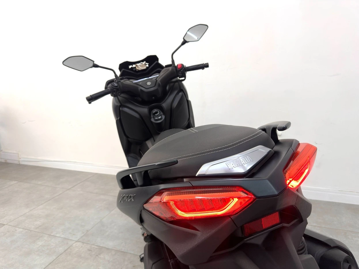 YAMAHA XMAX ABS