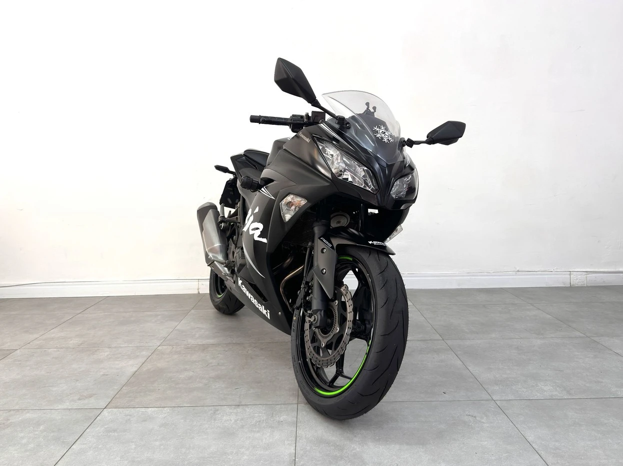 KAWASAKI NINJA 300 ABS